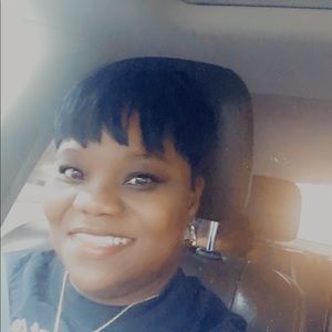 Meet your Posher, Zina